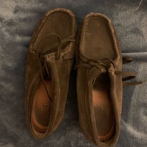 Brown Sued Clark “wallabies”